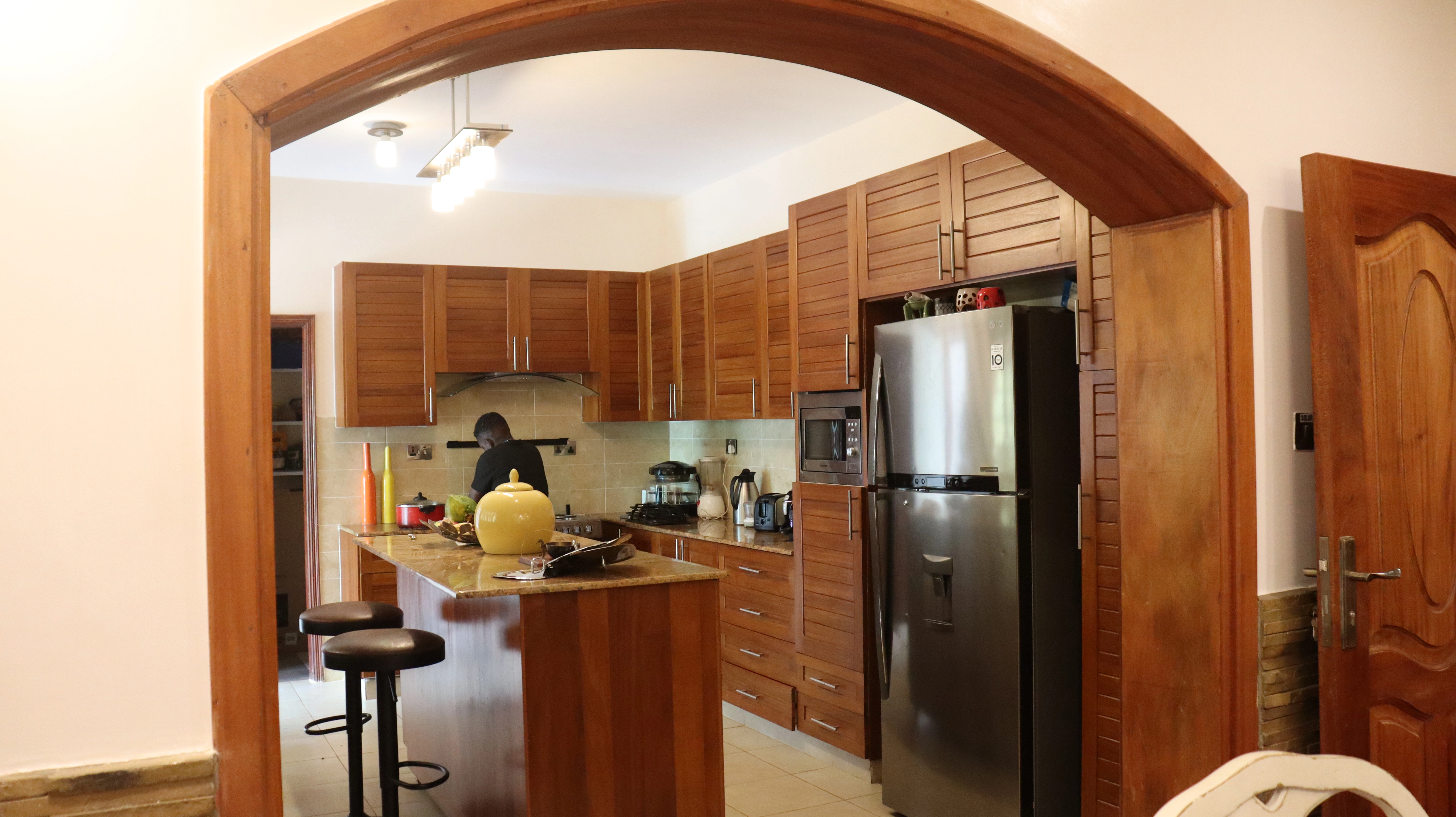 Lavington Residence — Approach